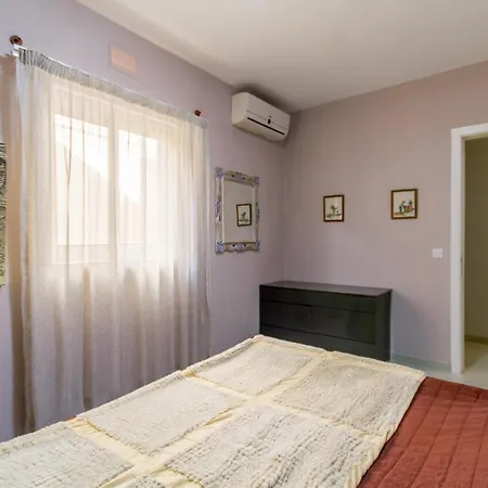 Apartment Modern And Wellness 3 Bedrooms Apt - Happy