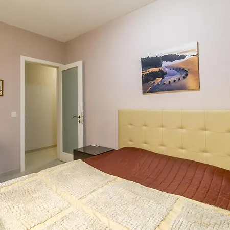 Modern And Wellness 3 Bedrooms Apt - Happy Apartment Qala