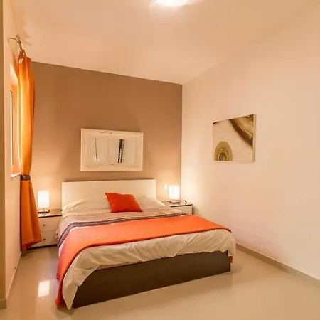 Modern And Wellness 3 Bedrooms Apt - Happy Διαμέρισμα Qala